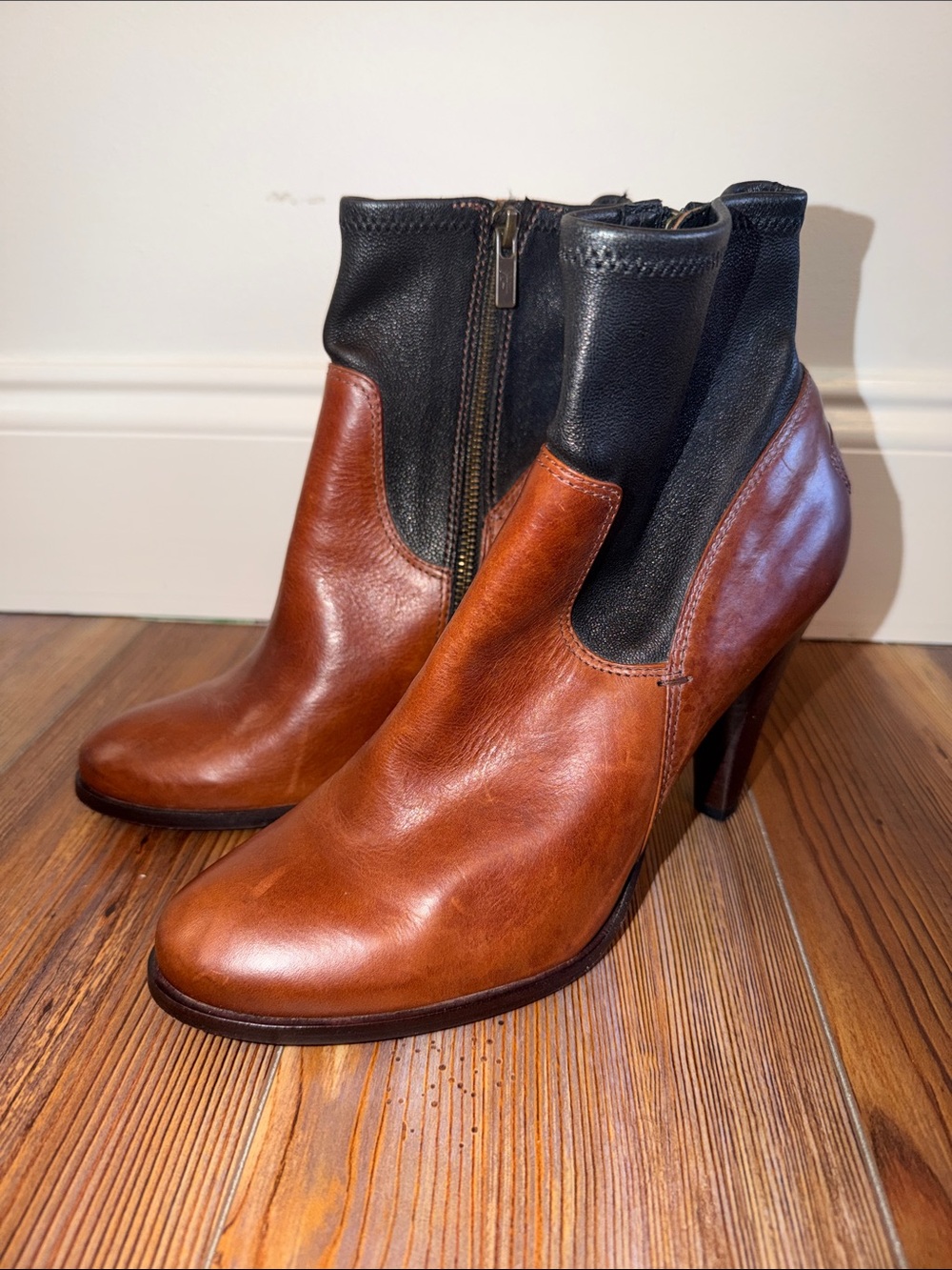 Frye Mikaela Short Boot Size 9.5